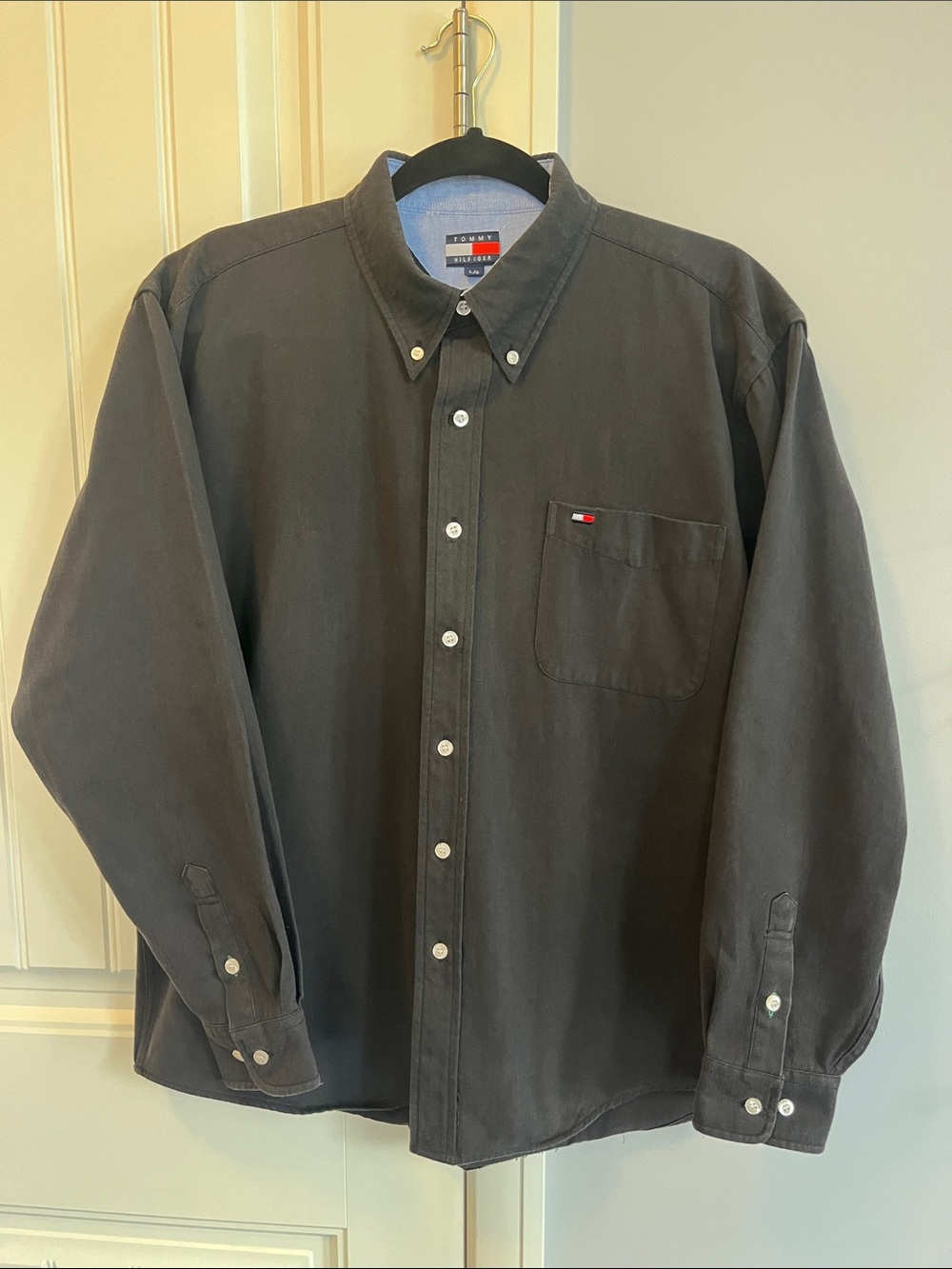 Tommy Hilfiger Men’s Button-Down Shirt L